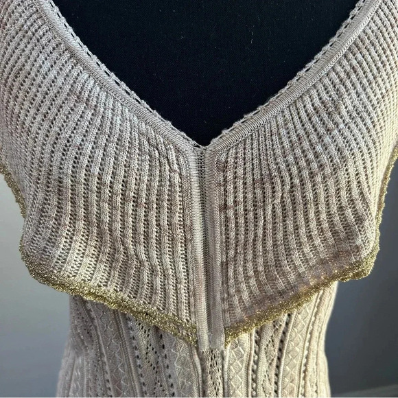 WHBM Cream Sleeveless V-Neck Knit Top with Gold Detailing. Size Medium. - Picture 7 of 9